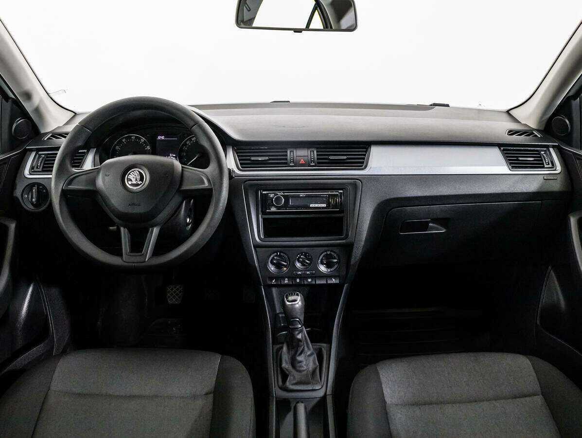 Skoda Rapid, 2017 Фото №11