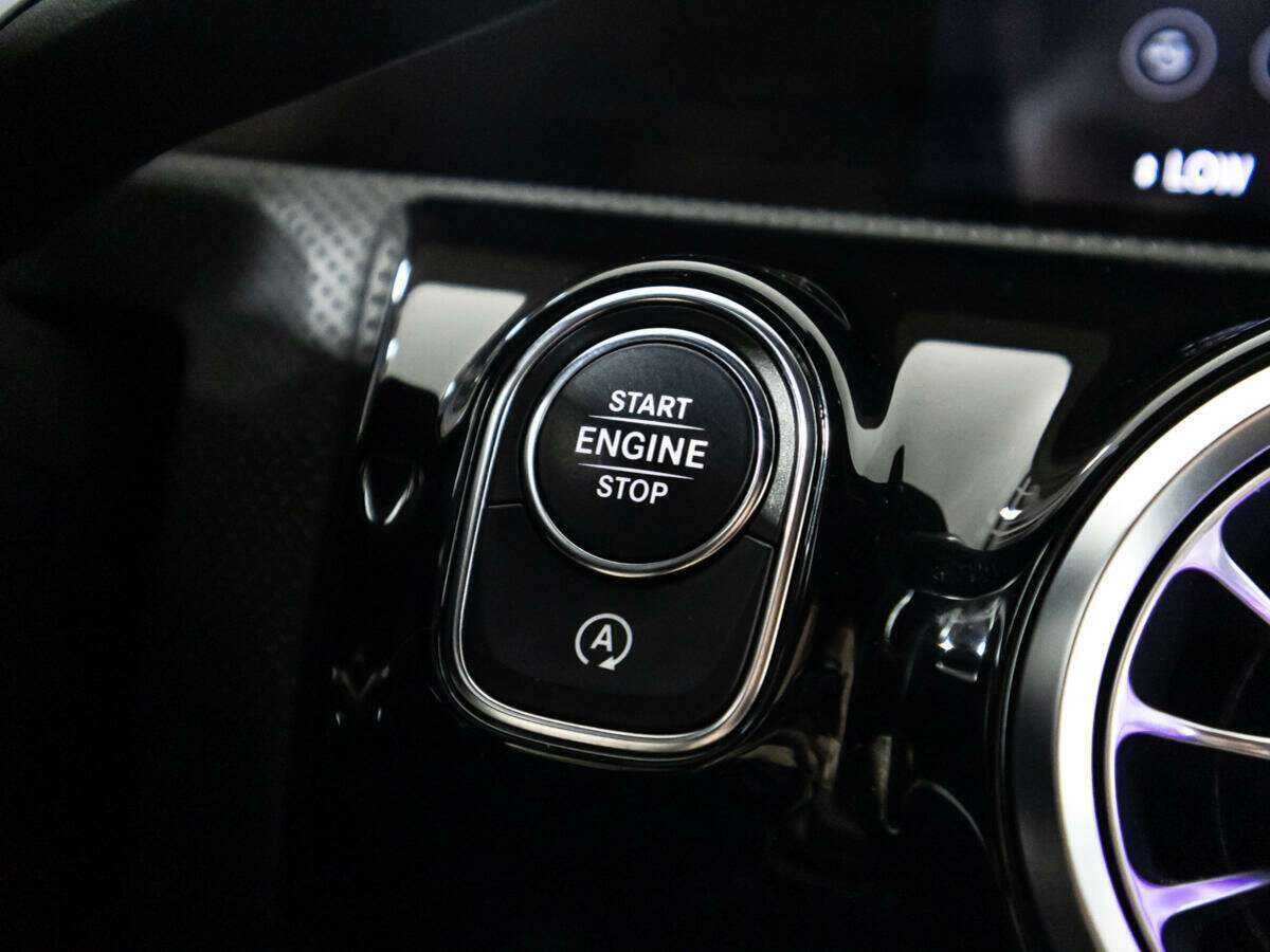 Mercedes-Benz CLA 200, 2019 Фото №17