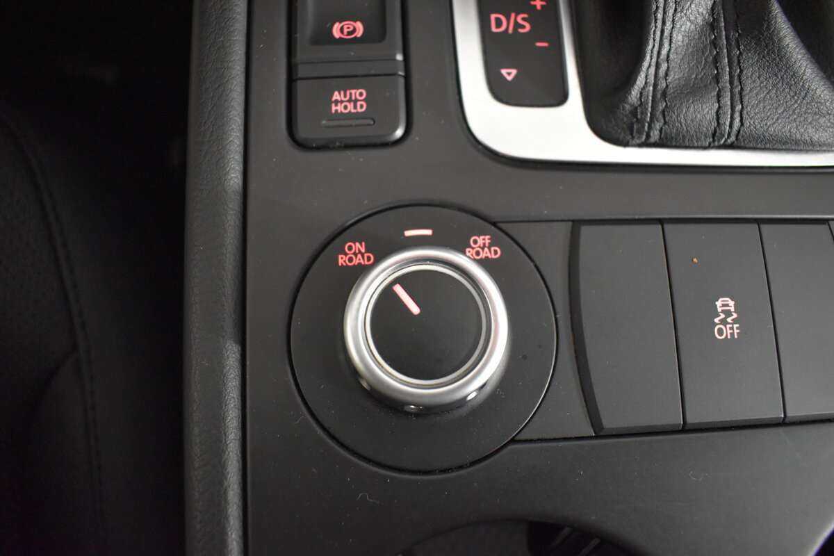 Volkswagen Touareg, 2013 Фото №17