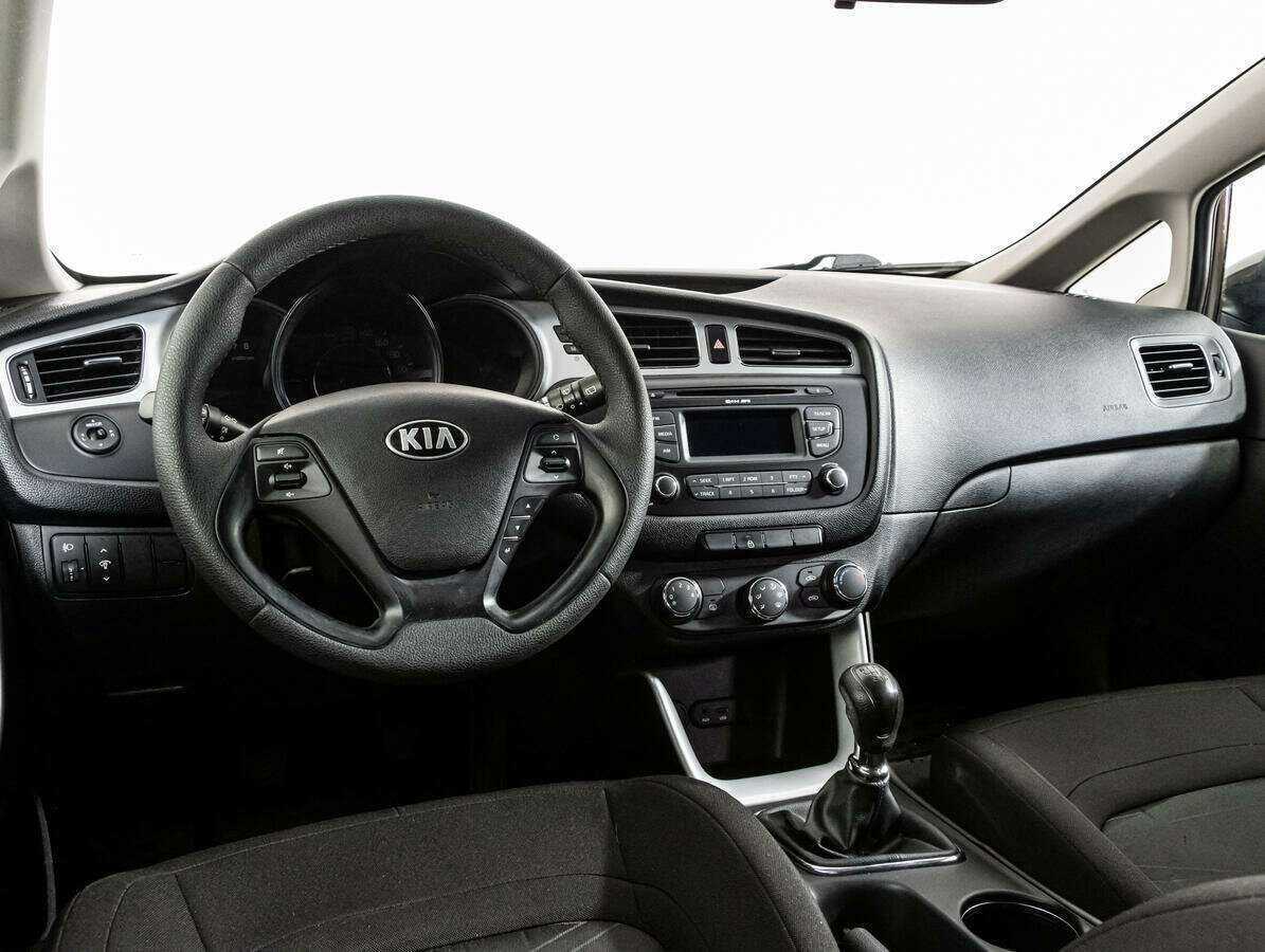Kia Ceed, 2015 Фото №11