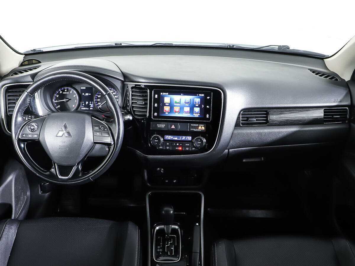 Mitsubishi Outlander, 2017 Фото №11
