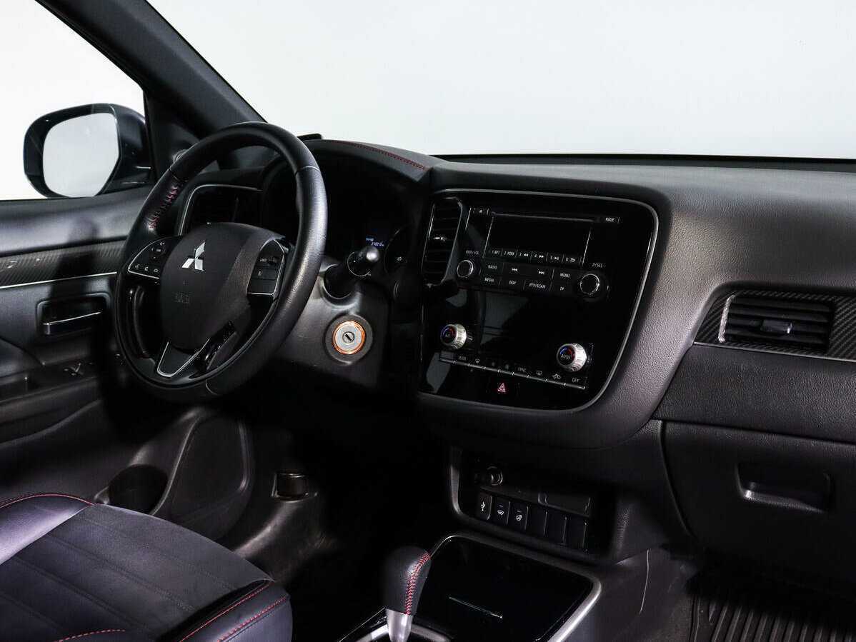 Mitsubishi Outlander, 2020 - 69 789 км. | Фото №7