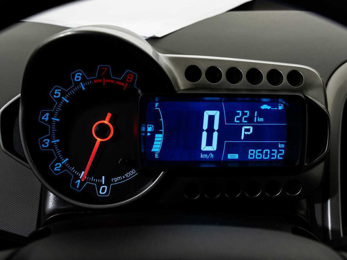 Chevrolet Aveo, 2015 Фото №15