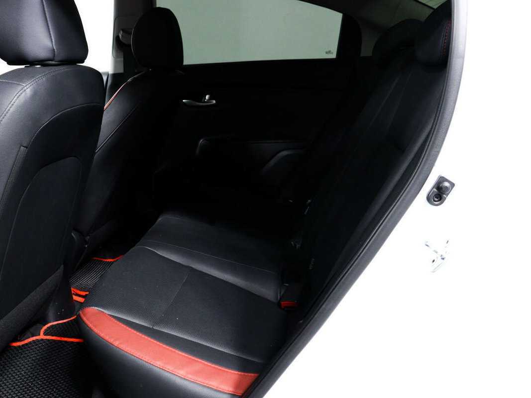 Kia Rio, 2020 Фото №11