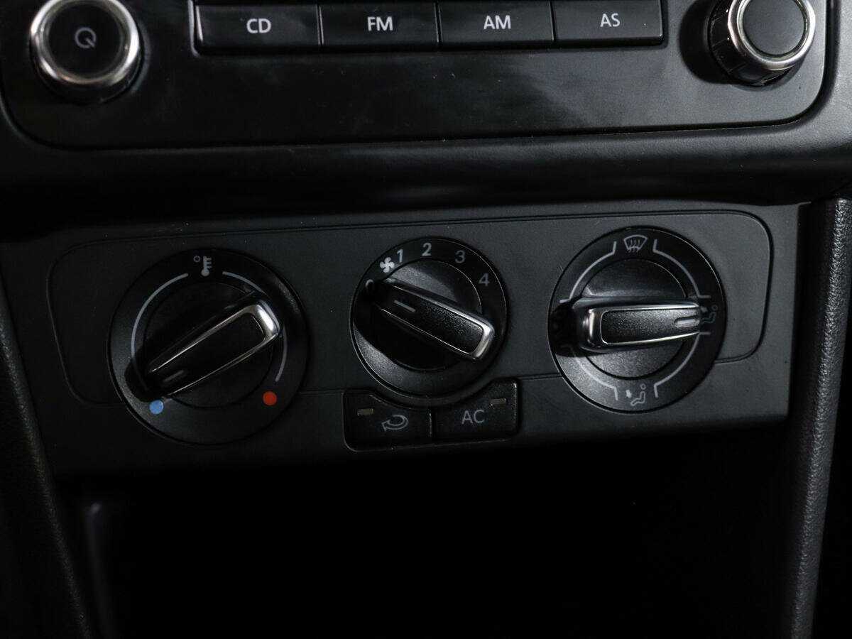 Volkswagen Polo, 2012 Фото №16