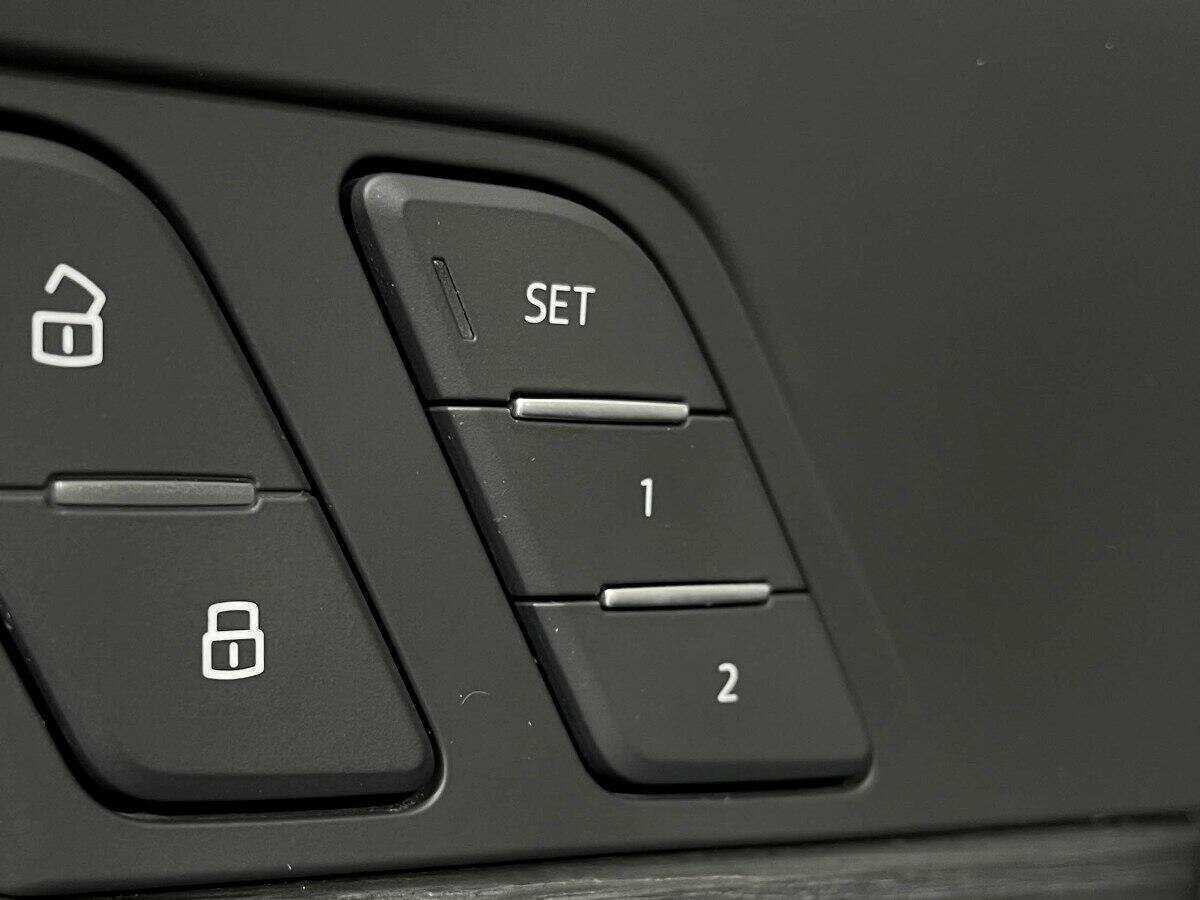 Audi A4, 2018 Фото №15