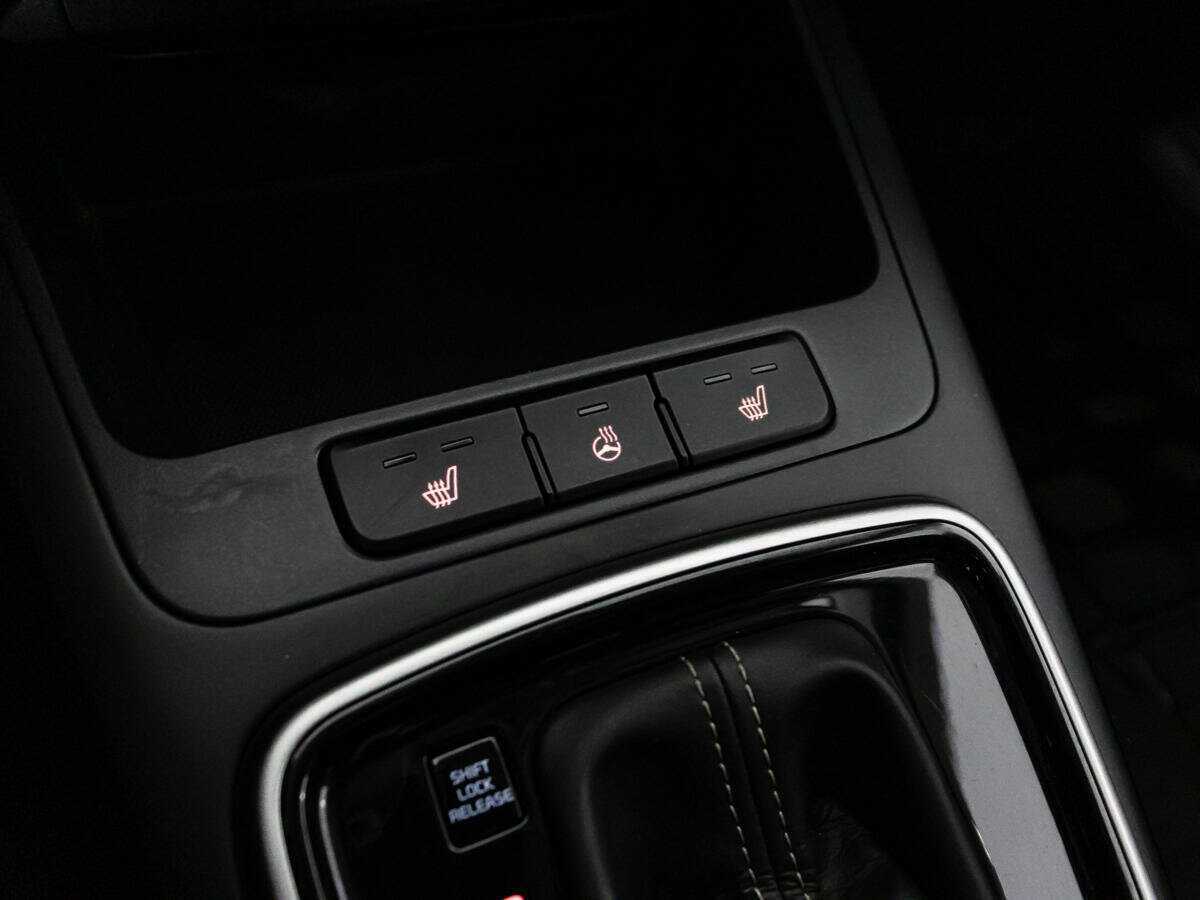 Kia Rio X-Line, 2018 Фото №16