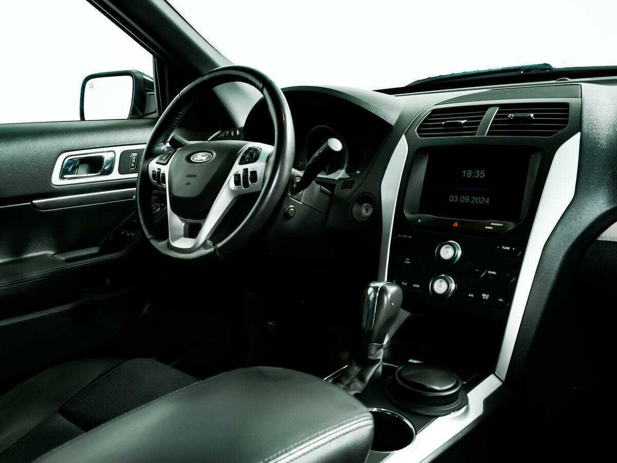 Ford Explorer, 2013 Фото №9