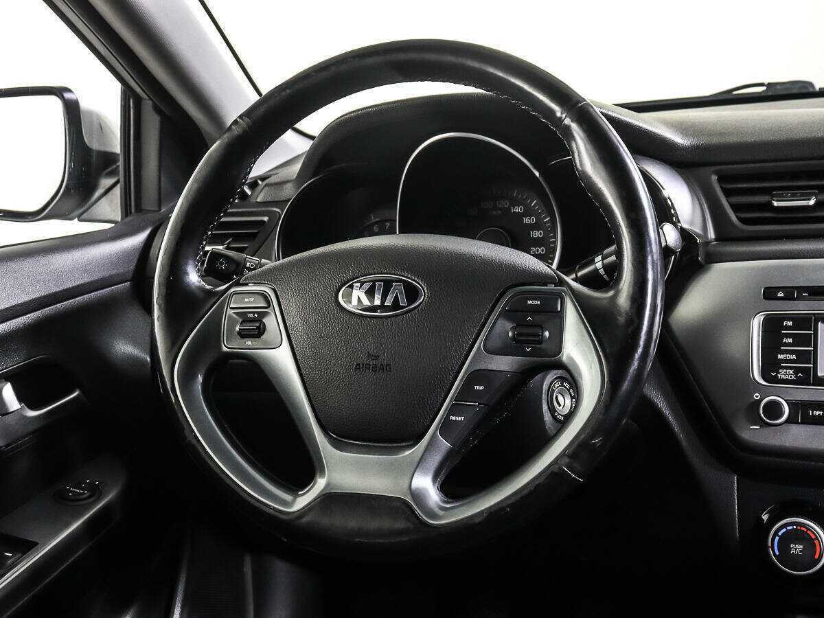 Kia Rio, 2016 Фото №14