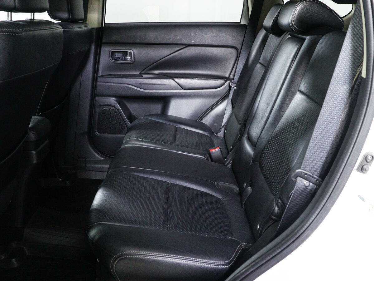 Mitsubishi Outlander, 2012 Фото №9