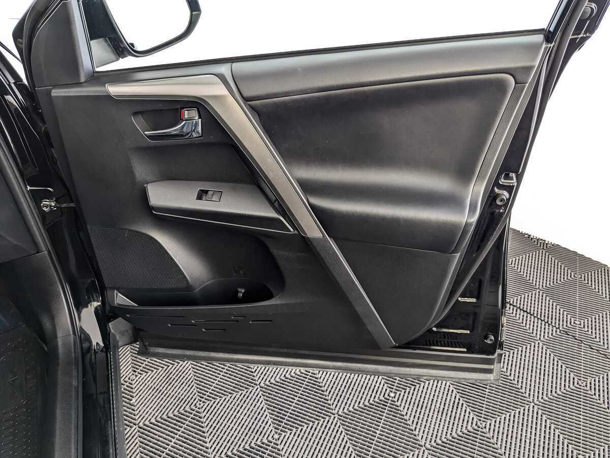 Toyota RAV4, 2017 Фото №21
