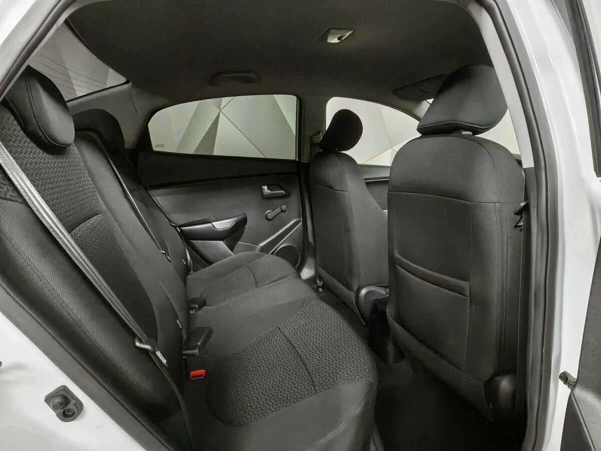 Kia Rio, 2017 Фото №11