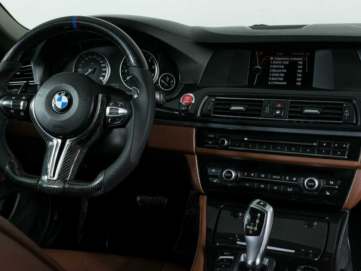 BMW 5 серии 520i, 2013 Фото №7