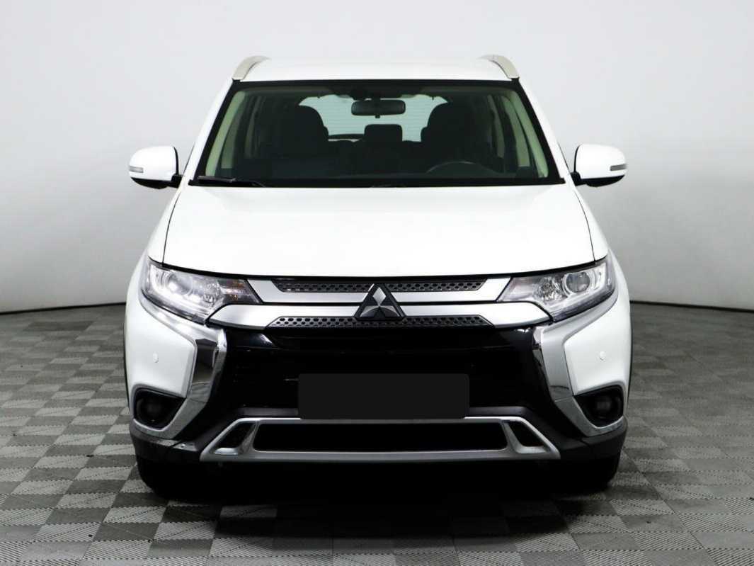 Mitsubishi Outlander, 2021 - 63 800 км. | Фото №2