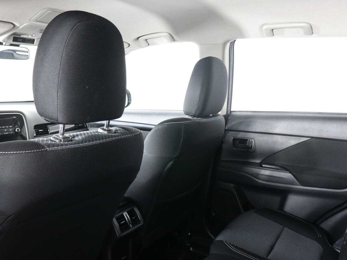 Mitsubishi Outlander, 2020 Фото №12