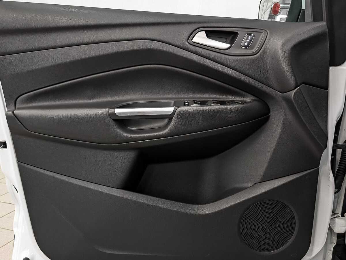 Ford Kuga, 2016 Фото №17