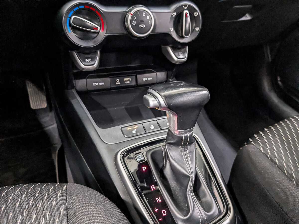 Kia Rio X-Line, 2020 Фото №18