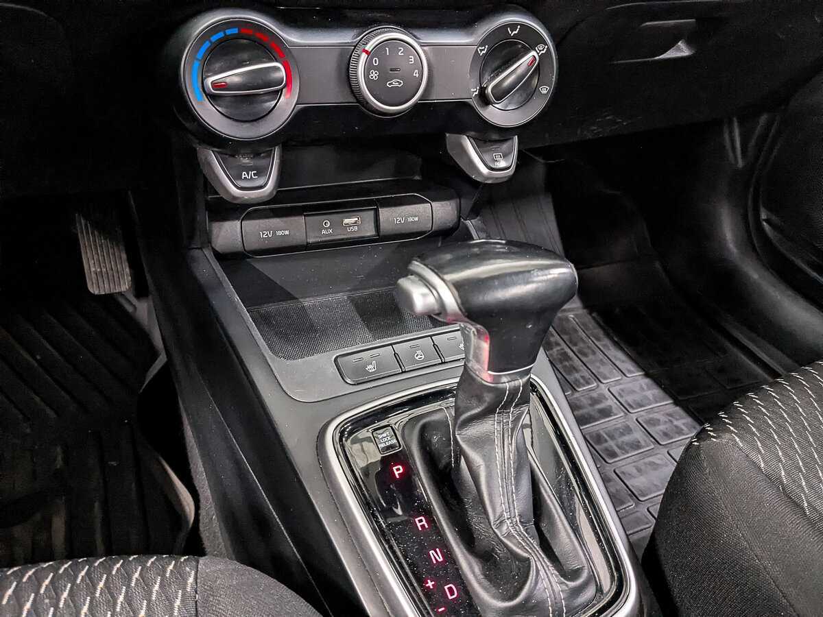 Kia Rio X-Line, 2020 Фото №21