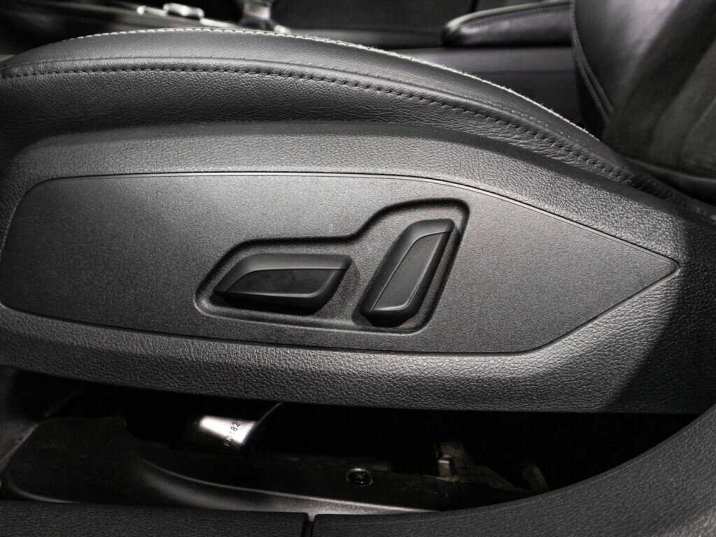 Audi A4, 2019 Фото №16