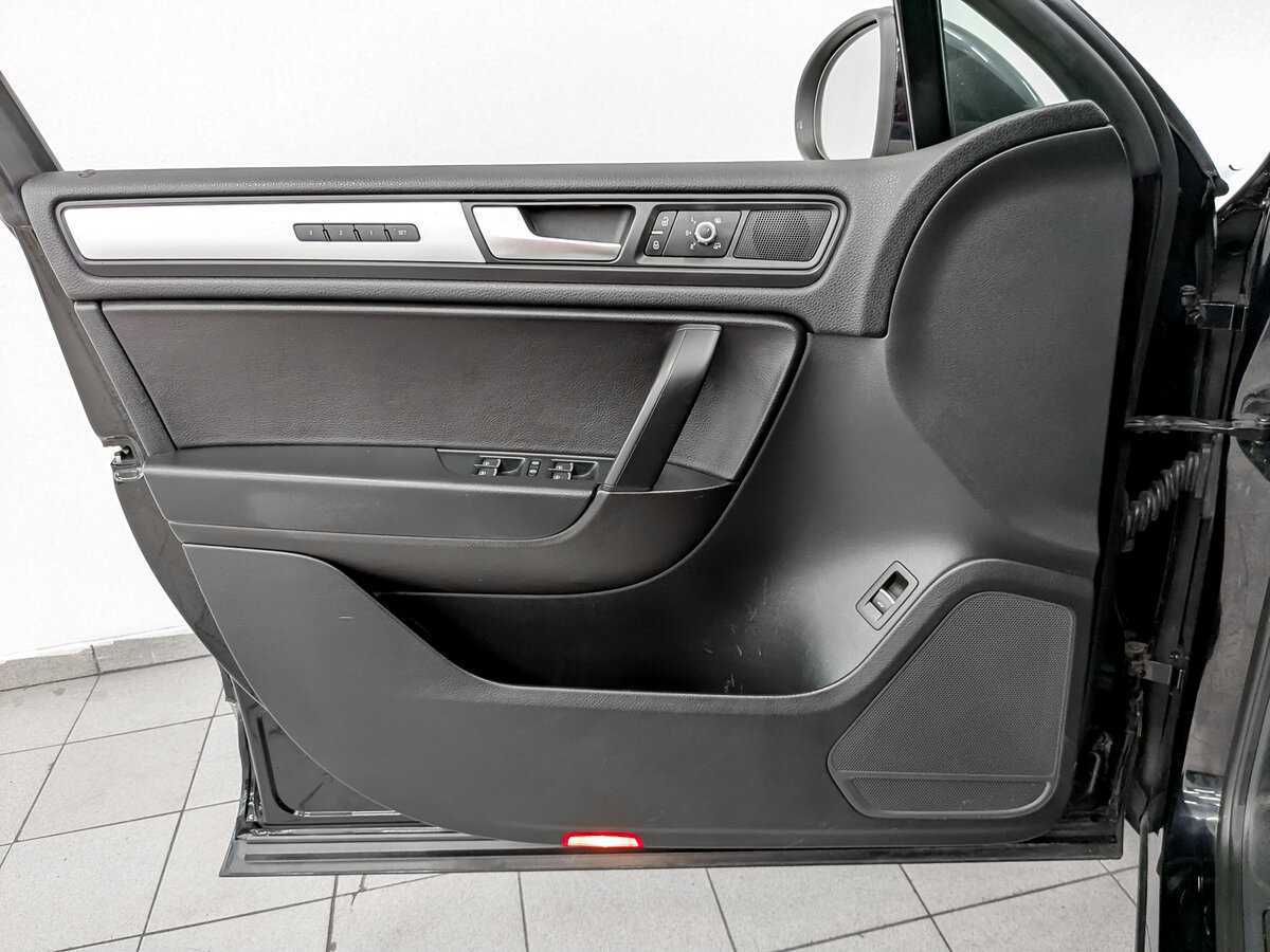 Volkswagen Touareg, 2013 Фото №17