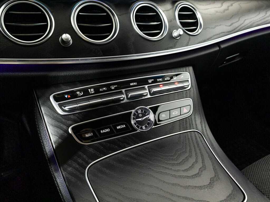 Mercedes-Benz E-Класс 200, 2017 Фото №18