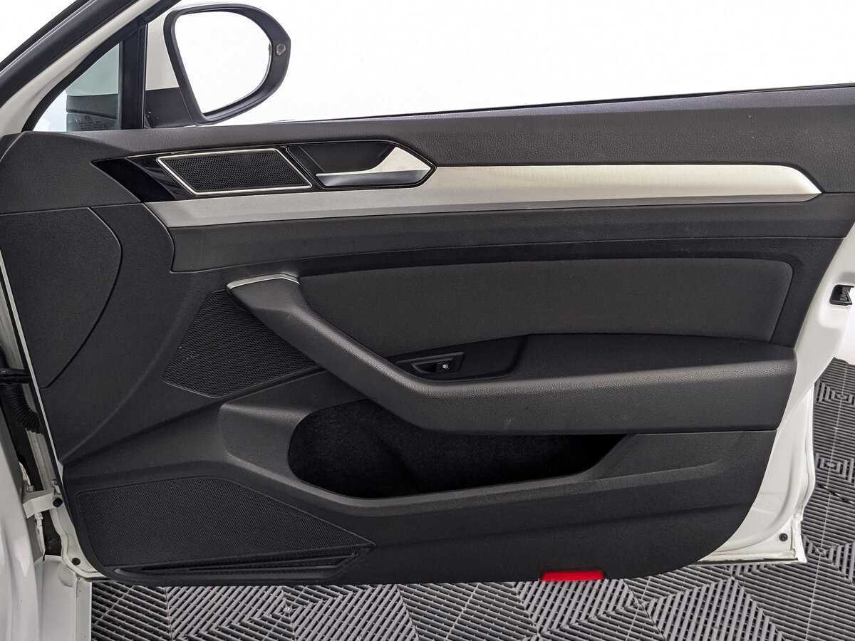 Volkswagen Passat, 2019 Фото №25