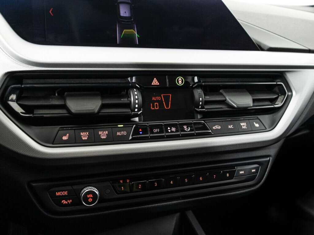 BMW 1 серии 120d xDrive, 2019 Фото №18