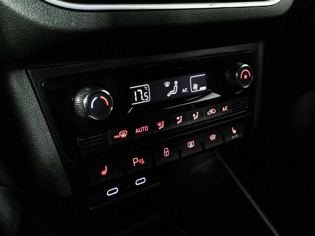 Volkswagen Polo, 2020 Фото №16