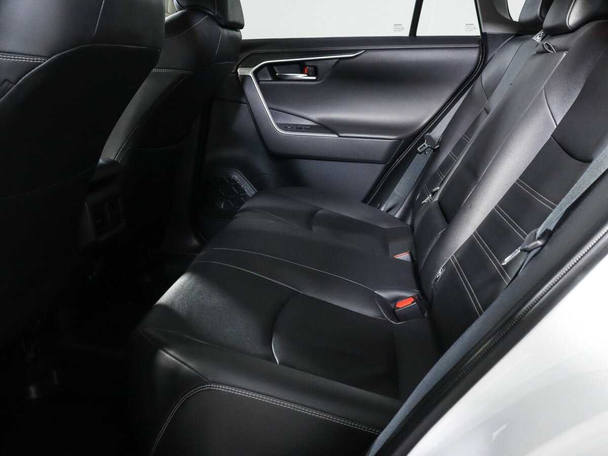 Toyota RAV4, 2021 - 68 235 км. | Фото №7