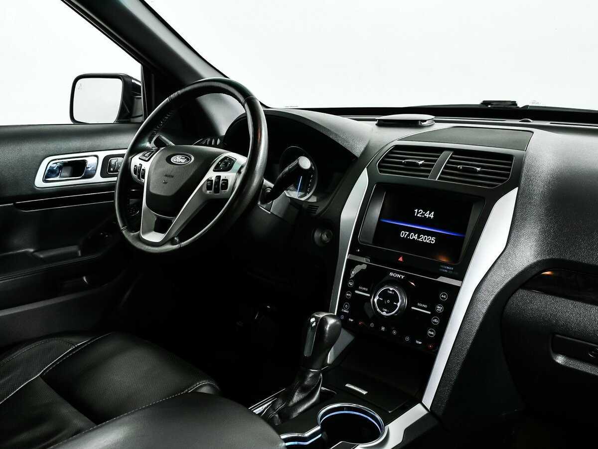 Ford Explorer, 2015 Фото №9