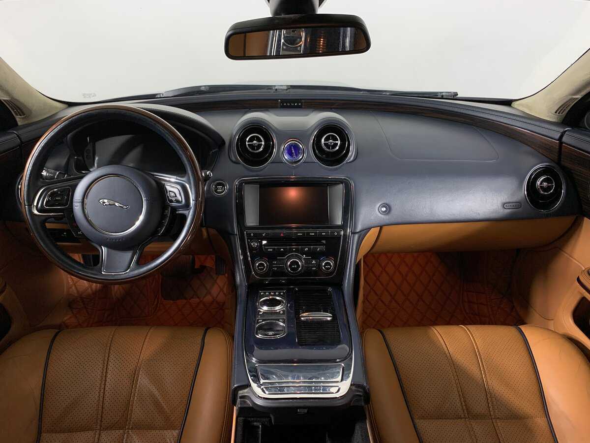 Jaguar XJ, 2012 Фото №13