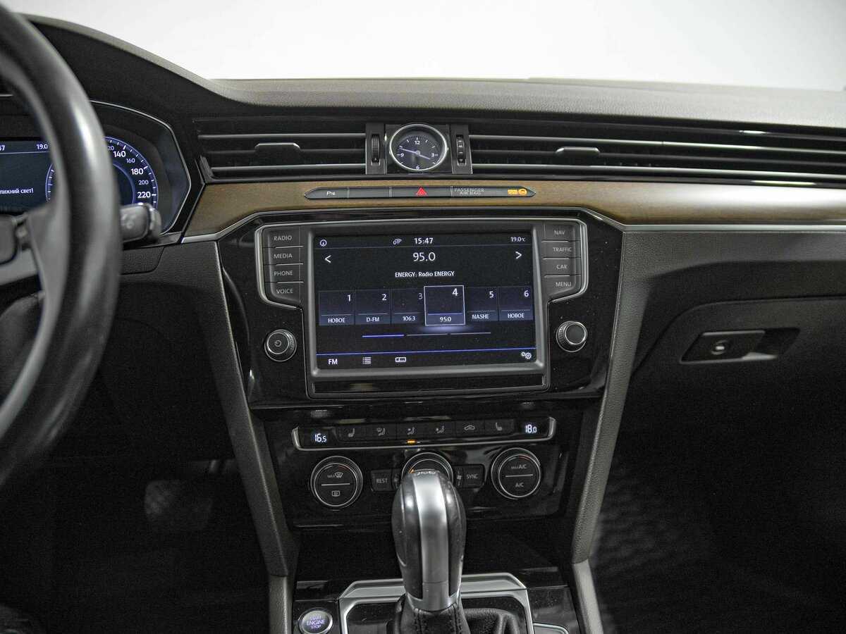 Volkswagen Passat, 2016 Фото №8