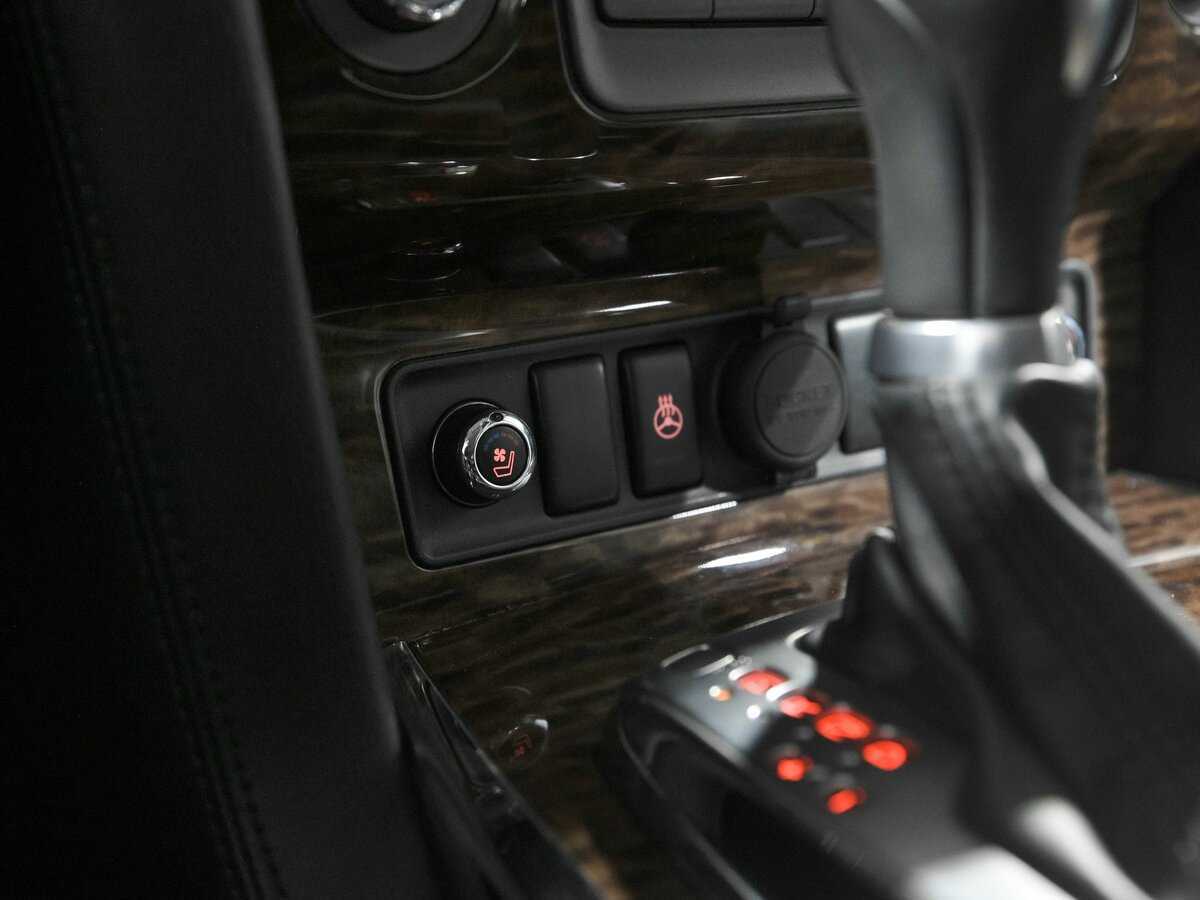 Nissan Patrol, 2012 Фото №15