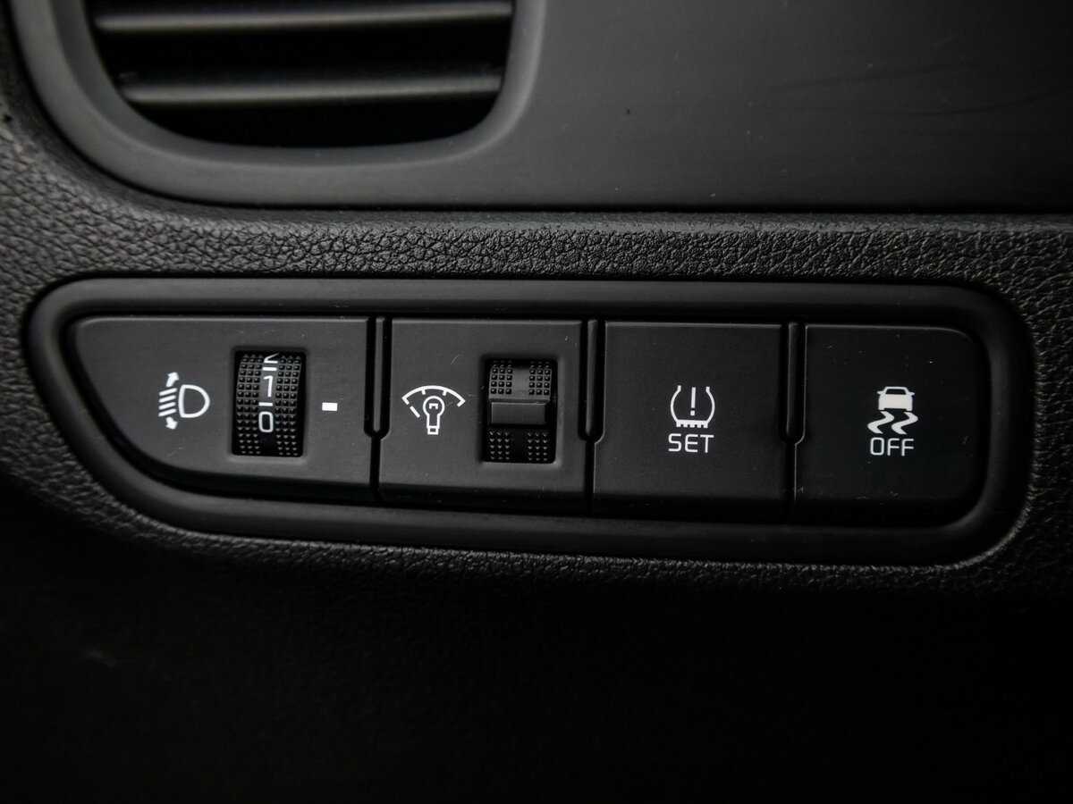 Kia Rio X-Line, 2020 Фото №13