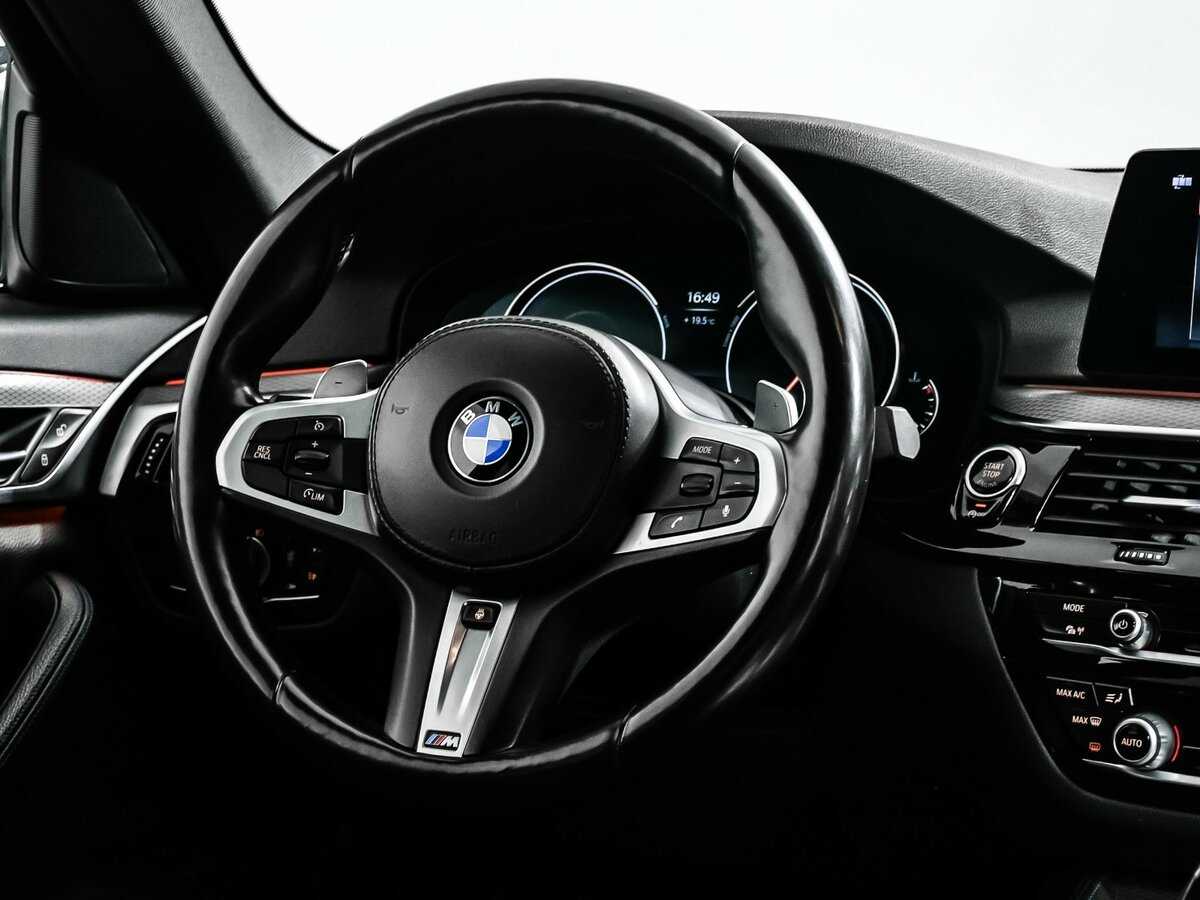 BMW 5 серии 520d xDrive, 2018 Фото №12