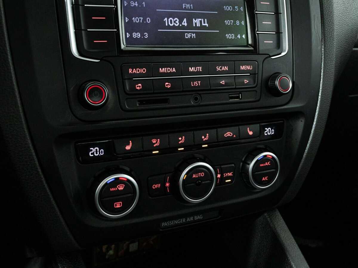 Volkswagen Jetta, 2014 Фото №15