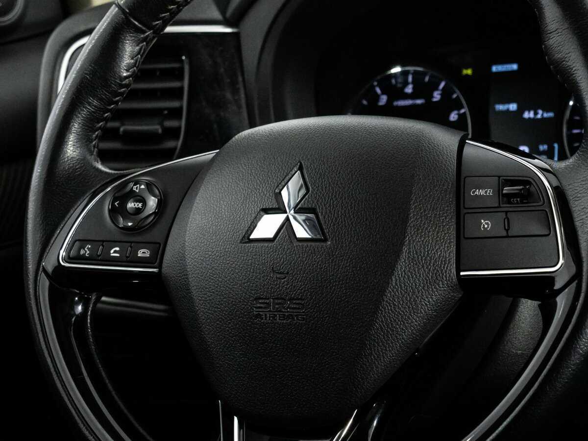 Mitsubishi Outlander, 2021 Фото №12