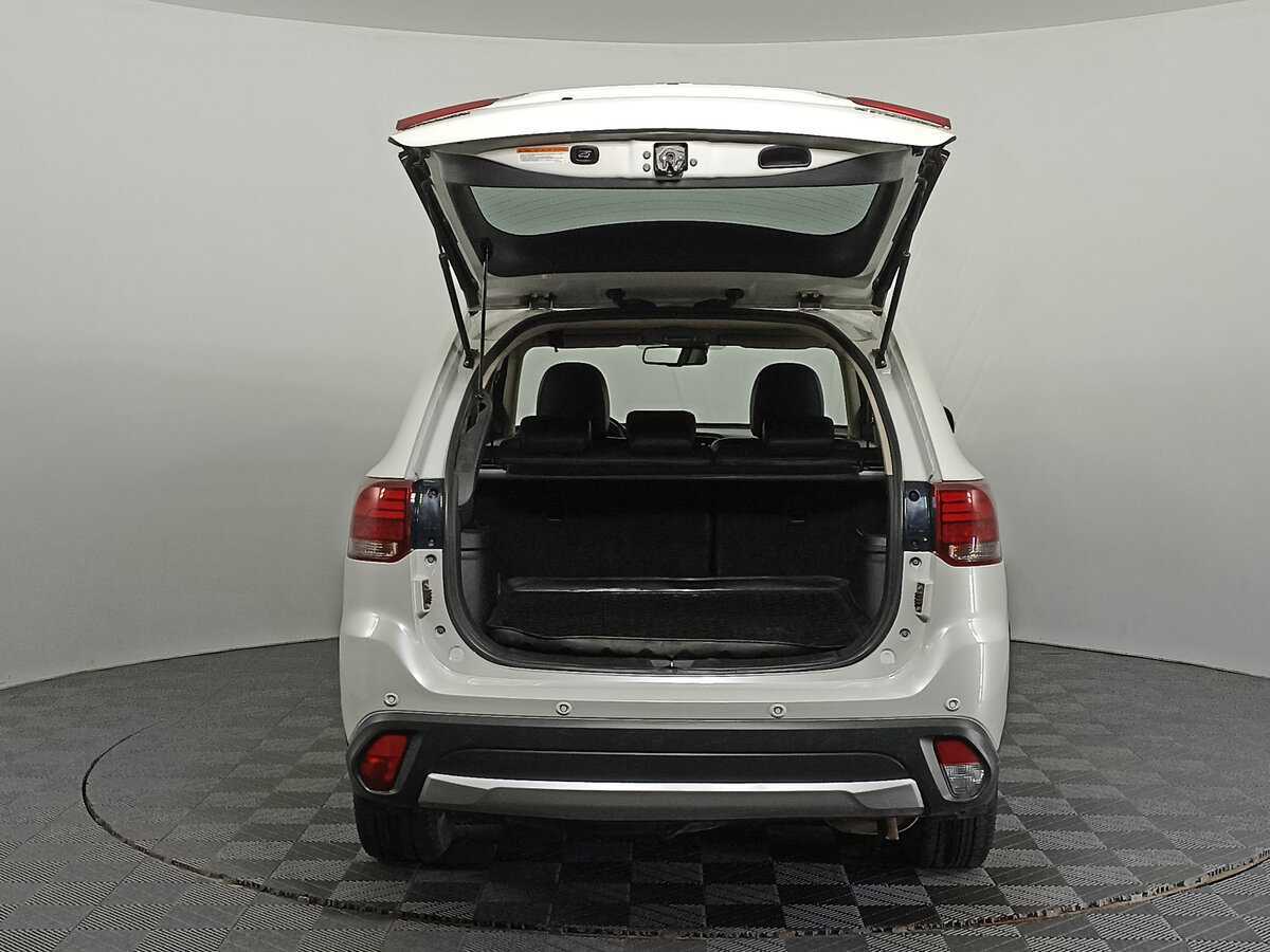 Mitsubishi Outlander, 2017 Фото №8