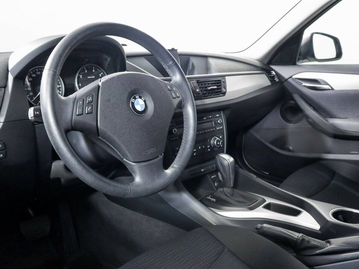 BMW X1 18i, 2014 Фото №11