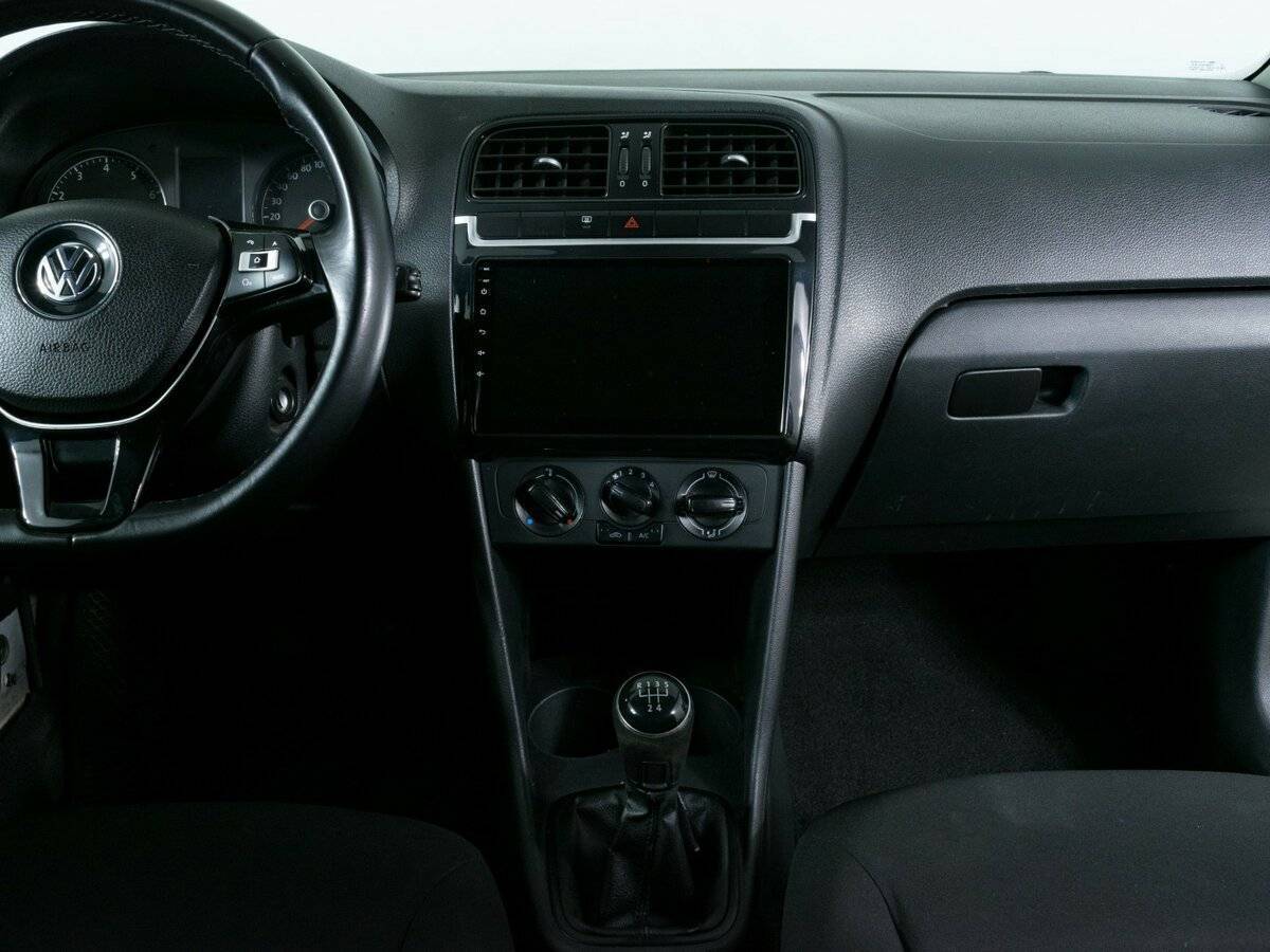 Volkswagen Polo, 2018 Фото №9