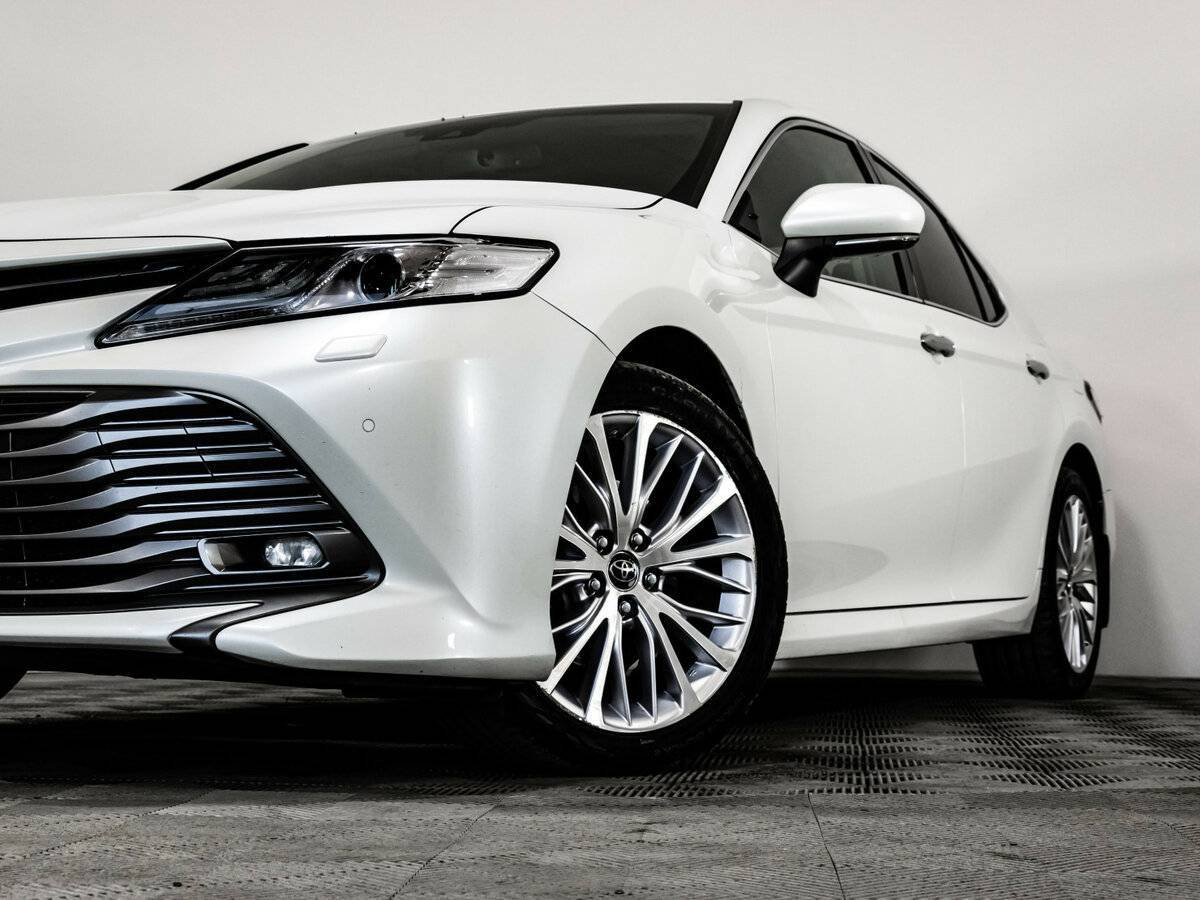 Toyota Camry, 2018 - 91 818 км. | Фото №2