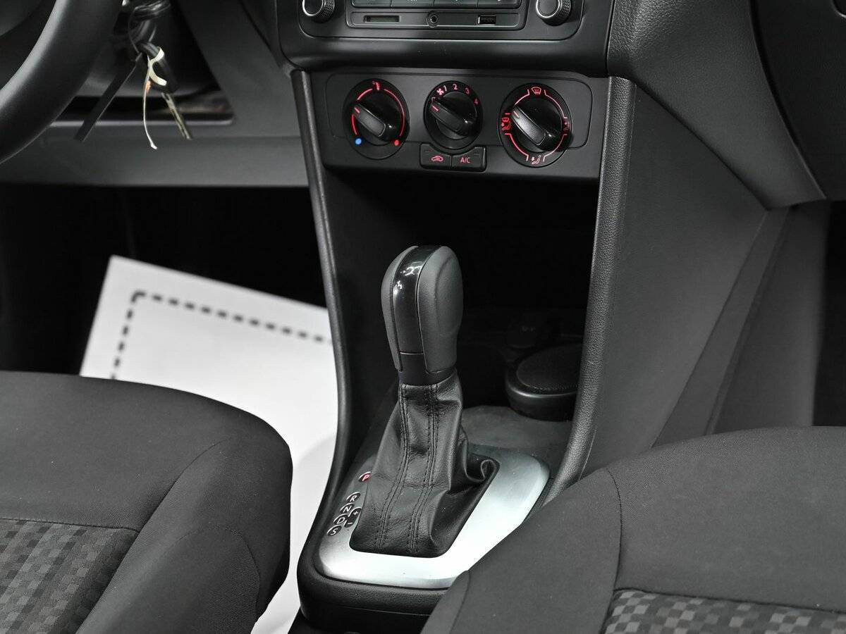 Volkswagen Polo, 2017 Фото №12