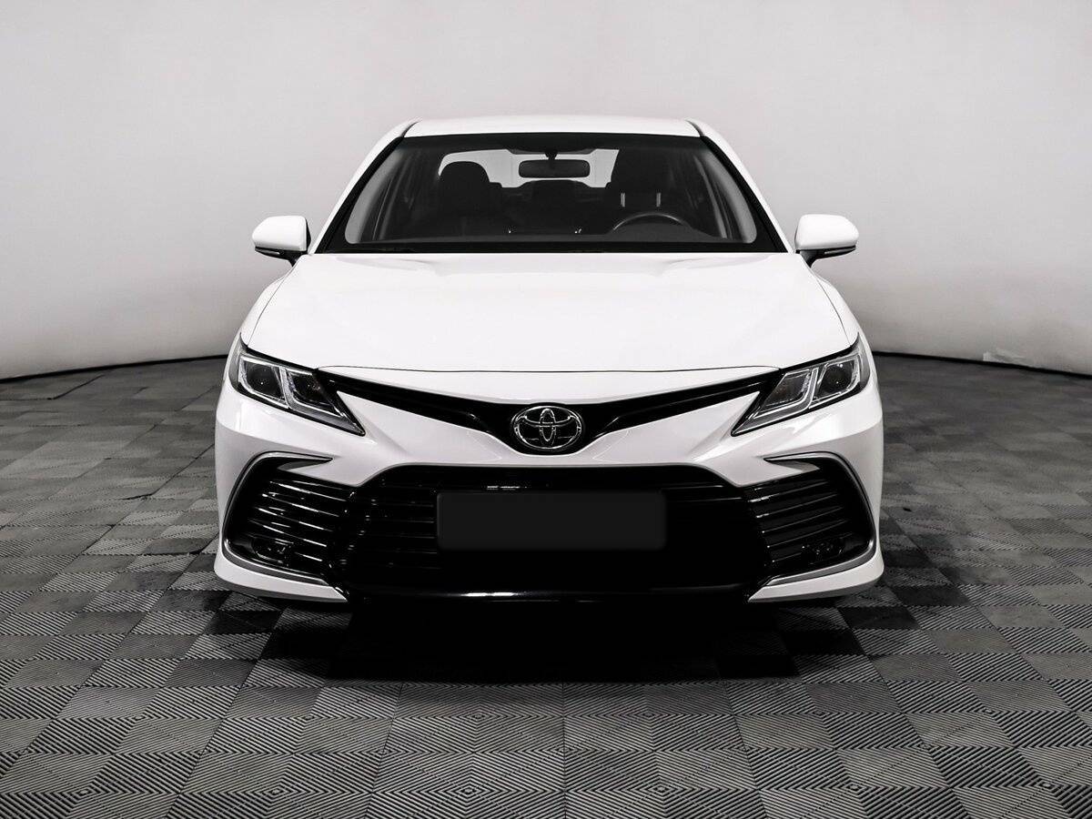 Toyota Camry, 2021 - 19 125 км. | Фото №2