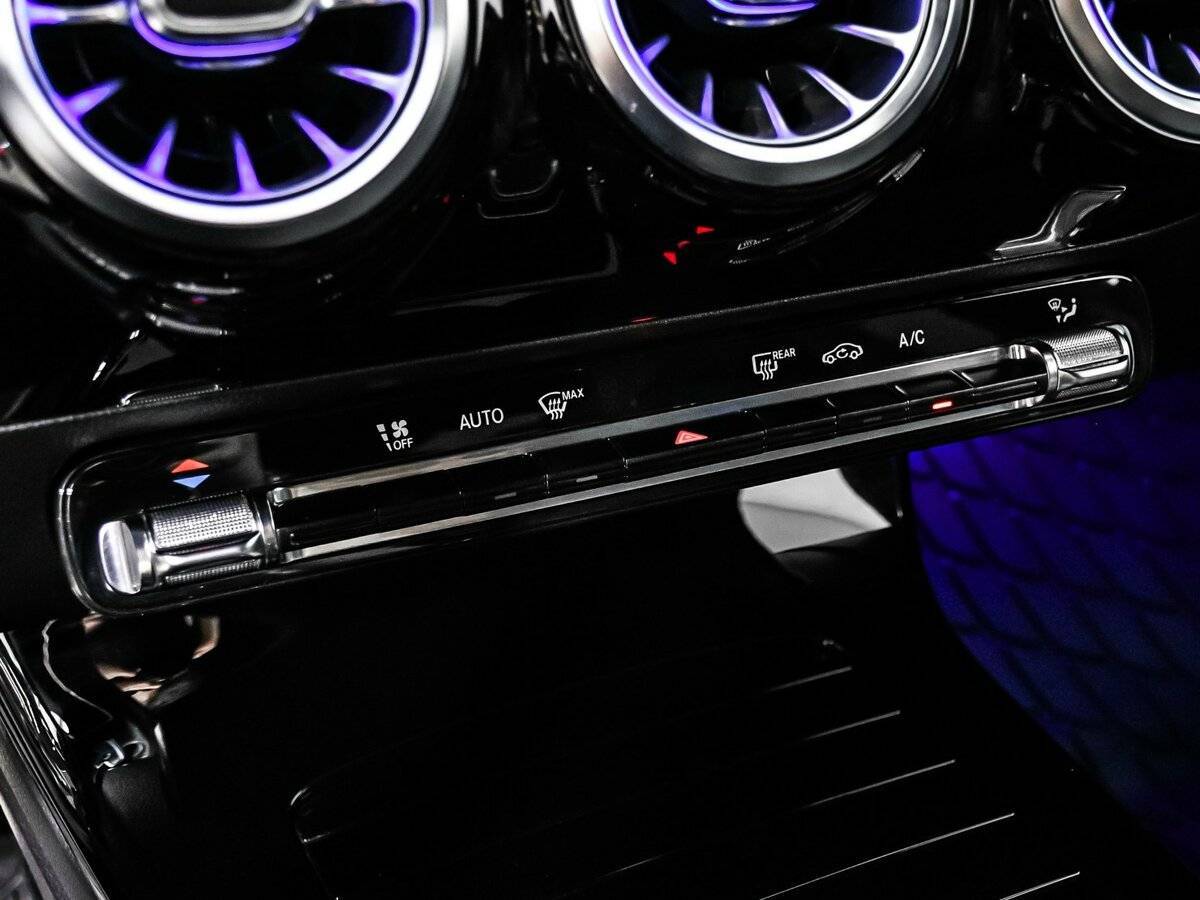 Mercedes-Benz CLA 200, 2019 Фото №19