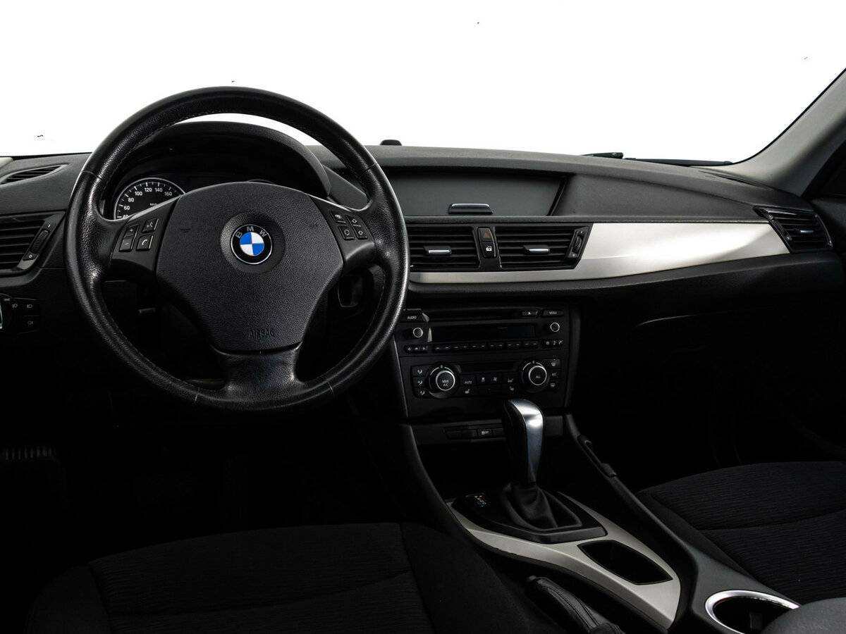 BMW X1 20i, 2014 Фото №11