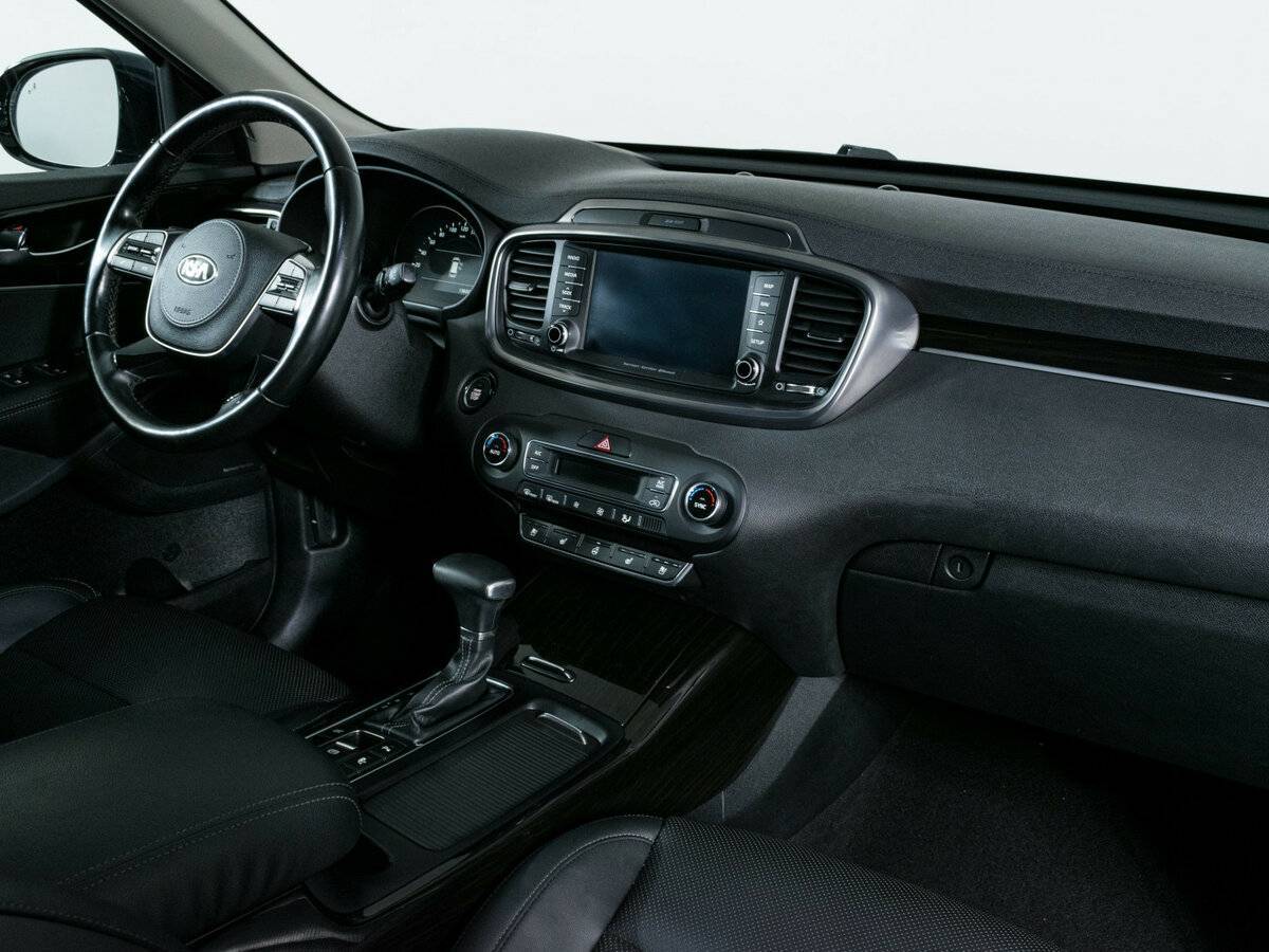 Kia Sorento, 2018 Фото №11
