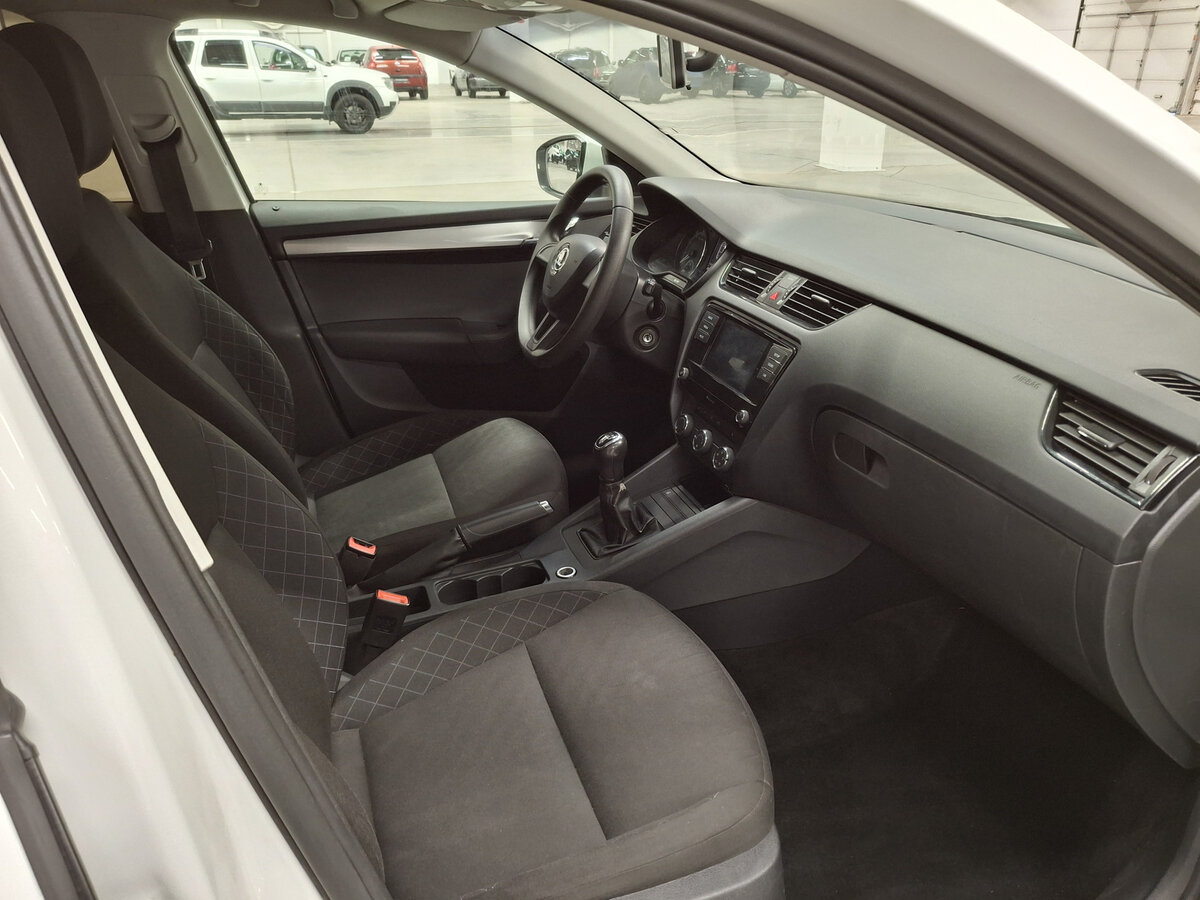 Skoda Octavia III (A7) Рестайлинг, 2018 Фото №11