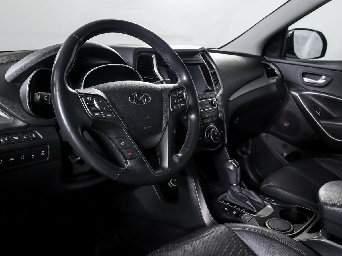 Hyundai Santa Fe Grand III Рестайлинг, 2017 Фото №14