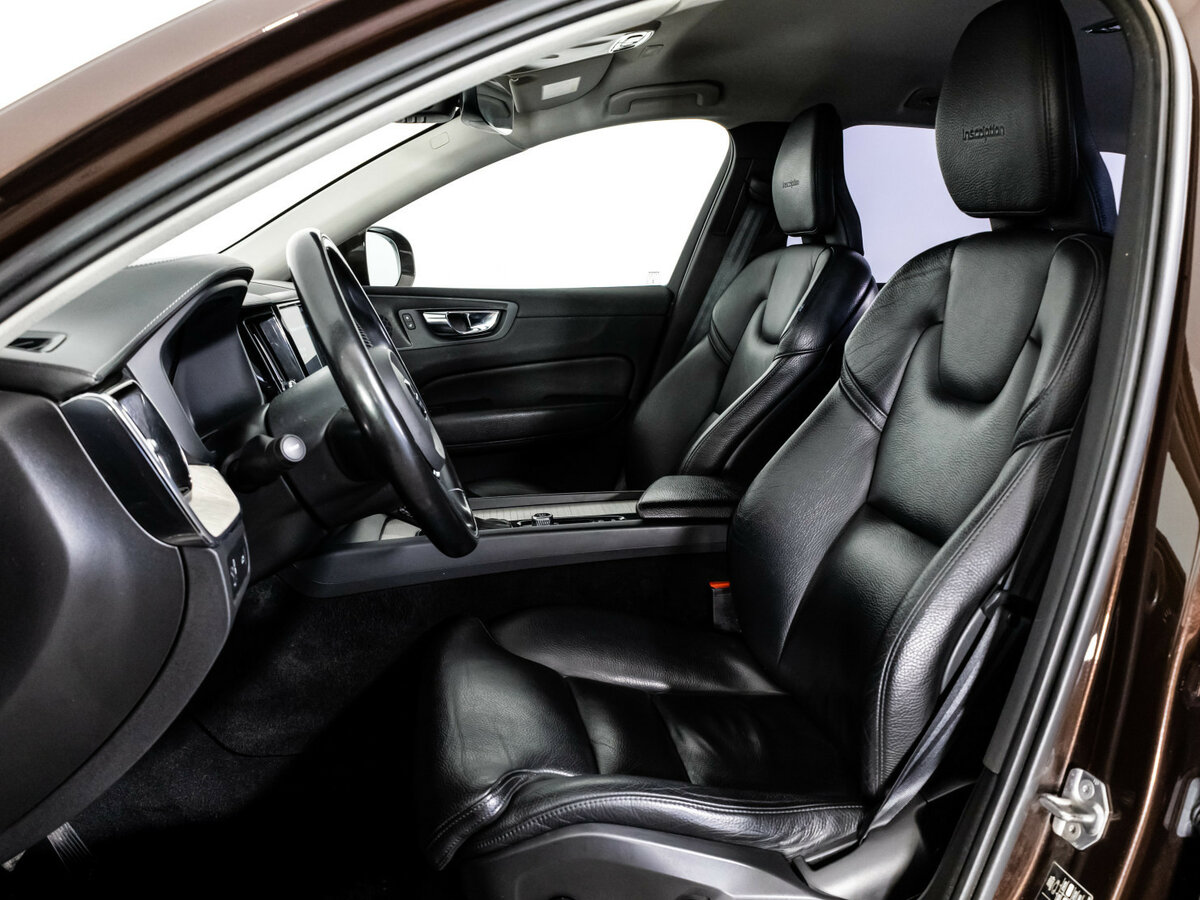Volvo XC60 II, 2019 Фото №16