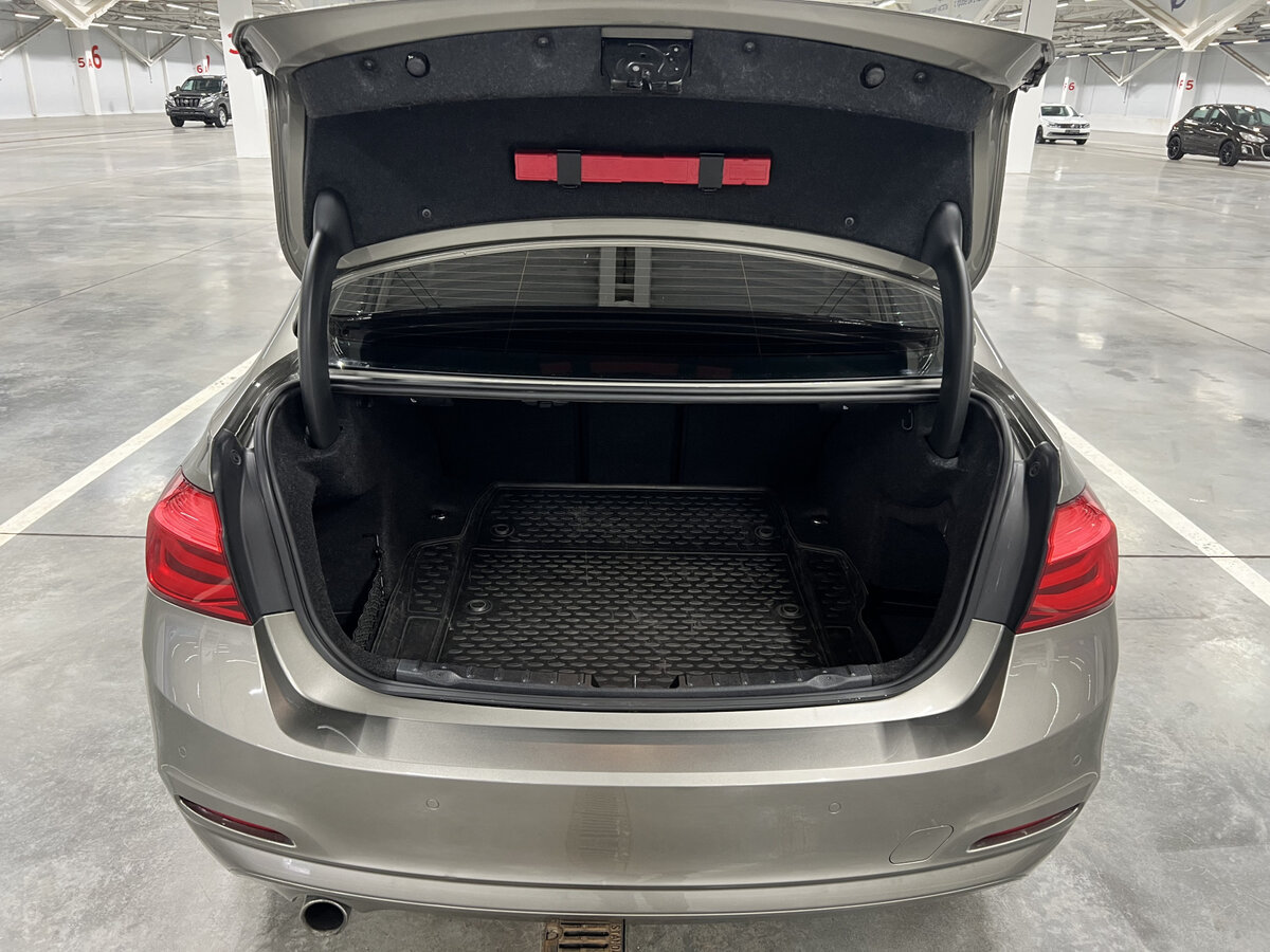 BMW 3 серии 318i VI (F3x) Рестайлинг, 2018 Фото №10